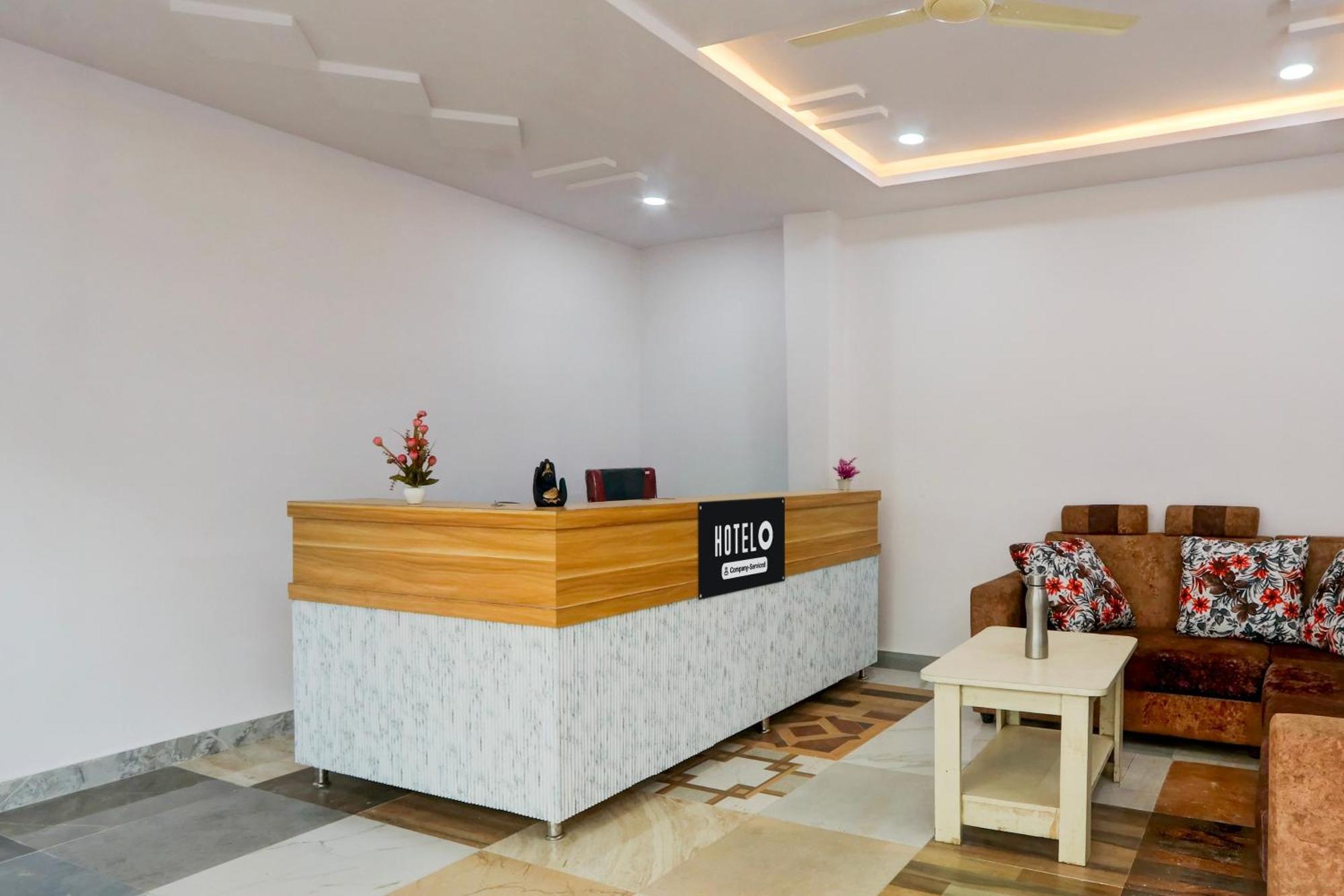 Hotel O Living Tree In Hyderabad Eksteriør bilde