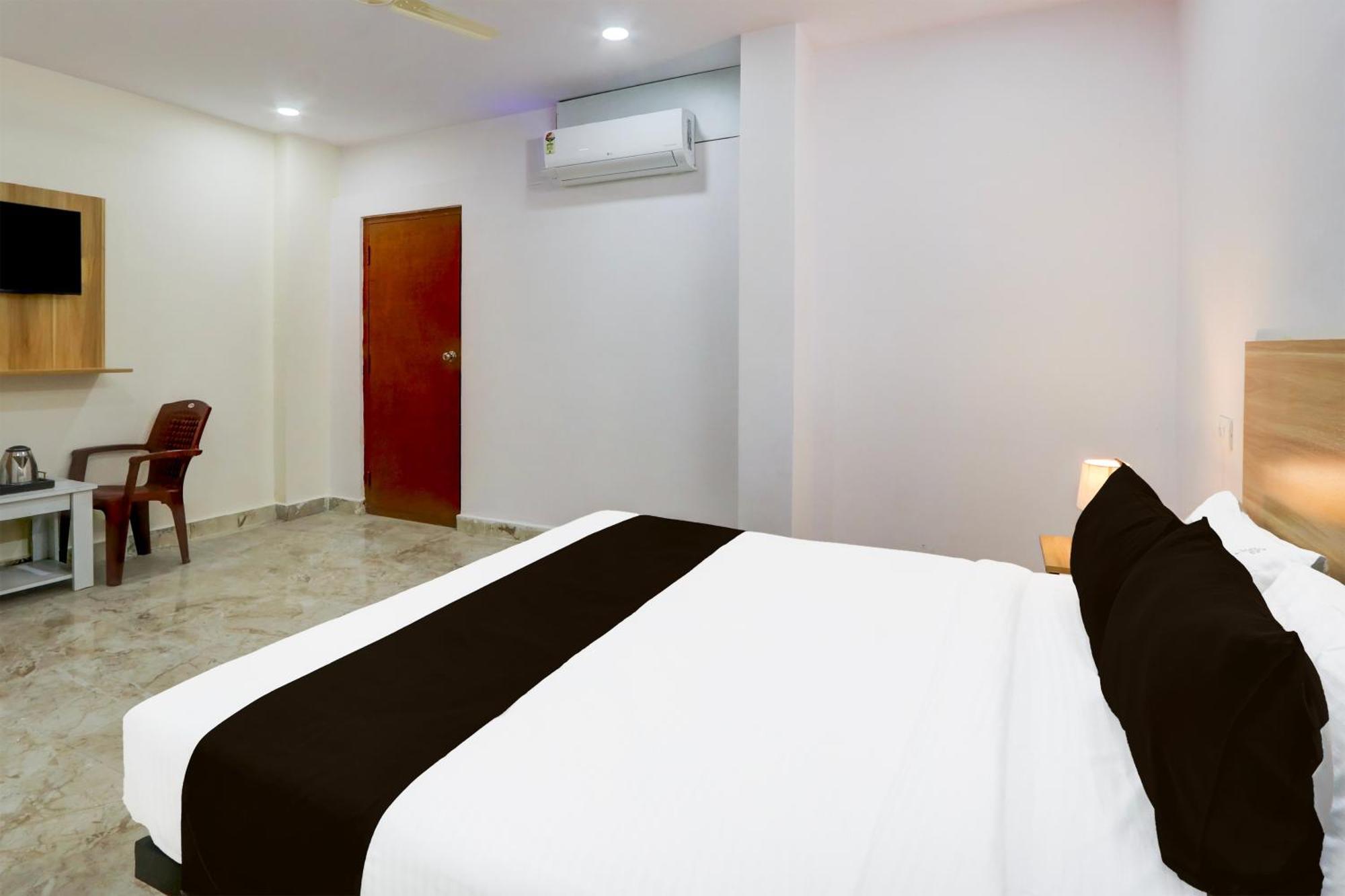 Hotel O Living Tree In Hyderabad Eksteriør bilde